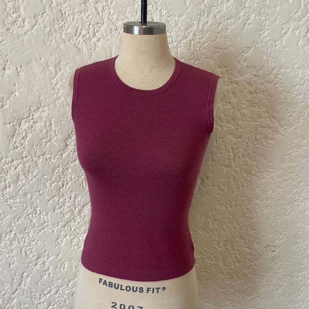 Carolina Herrera 100% Cashmere Sleeveless Crew Neck Sweater Top Womens Xs Purple